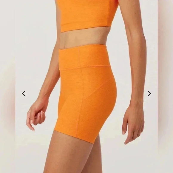 Outdoor Voices Warmup 10” Short in Clementine LIKE NEW - Picture 4 of 6